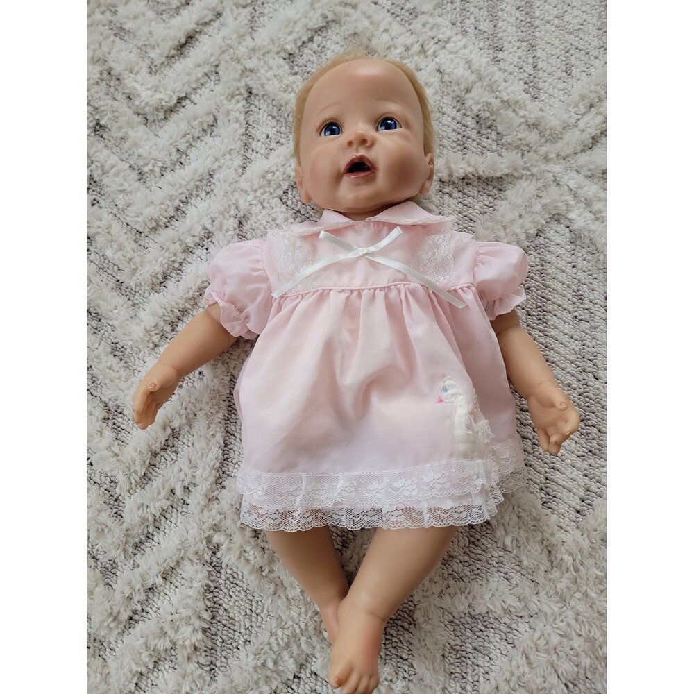 Linda Murray Ashton Drake Girl Baby Doll 19" Blonde Hair Blue Eyes